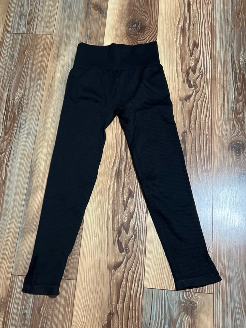 Black OQQ women’s Ribbed Leggings